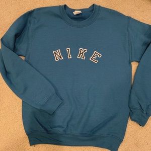 ‘vintage’ nike crewneck